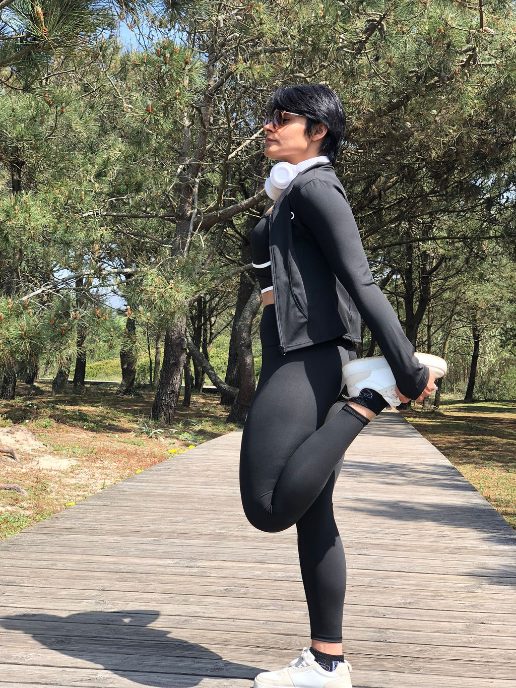Conjunto Fitness Premium VELURE (Top + Leggings + Casaco)